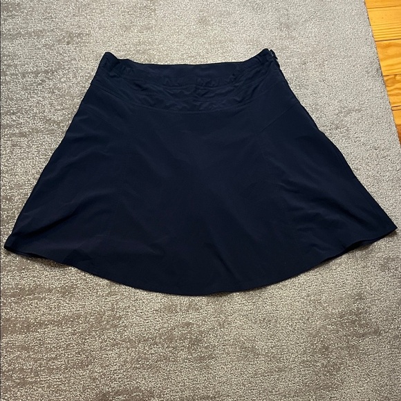 Athleta Dresses & Skirts - Athleta Navy All Day Skort Size 6